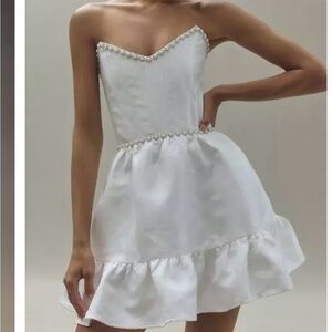 Elegant White Strapless Dress with Pearl Detailing